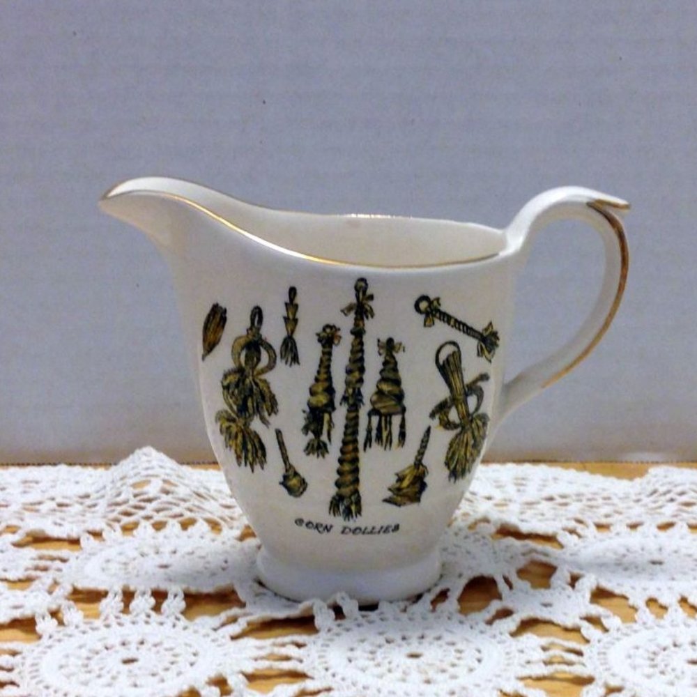 Vintage Brittania Designs LTD Corn Doilies Creamer
